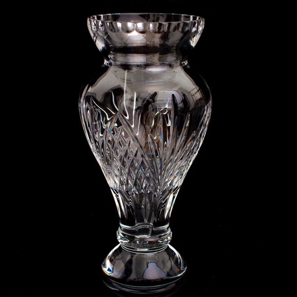 Cut Crystal Vase With Intricate Diamond Pattern | Elegant Home Decor - Picture 10 of 10